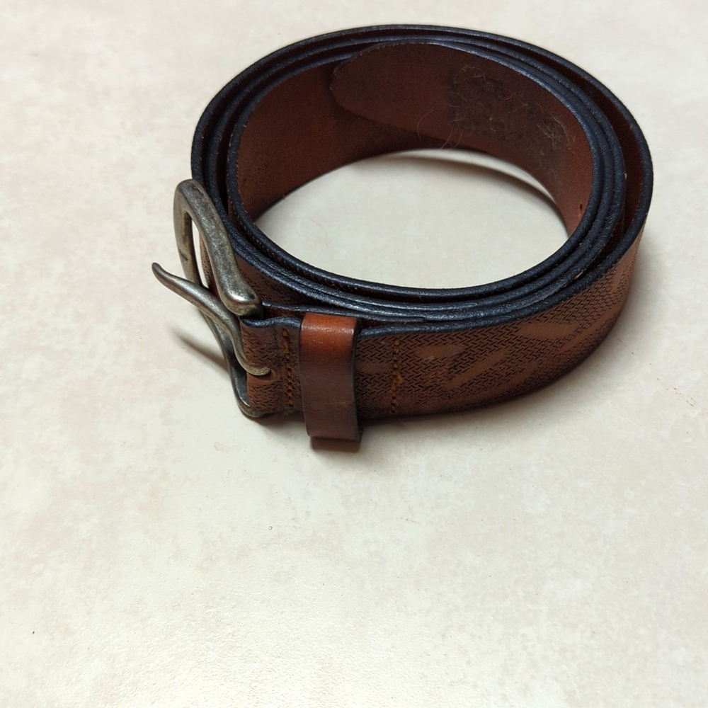 Tommy Bahama Men's Leather Belt 44